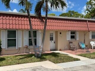 2 of 53 - 676 B Laconia Cr #b, Lake Worth, FL