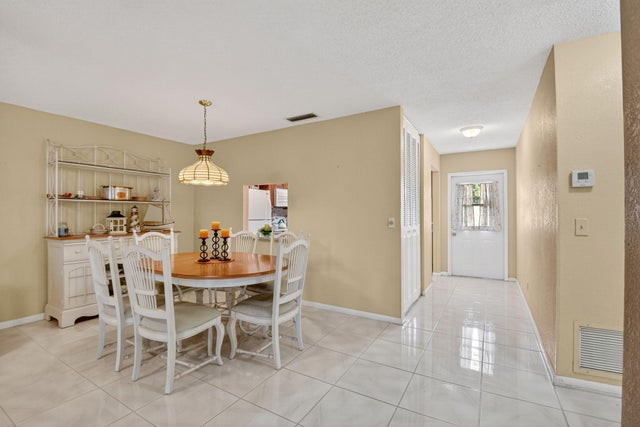 5 of 53 - 676 B Laconia Cr #b, Lake Worth, FL