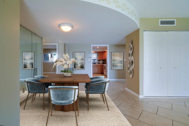 3 of 20 - 801 Lake Shore Drive #108, Lake Park, FL