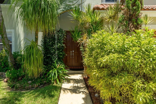3 of 48 - 6243 Shadow Tree Lane, Lake Worth, FL