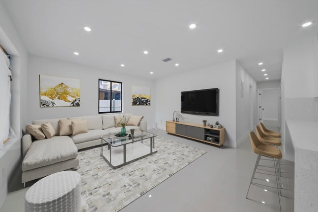3 of 25 - 860 Nw 70th Street, Miami, FL
