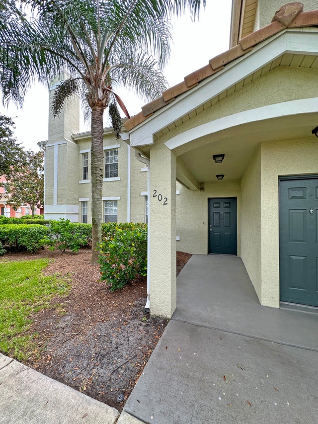 4 of 56 - 166 Sw Peacock Boulevard #34-202, Port Saint Lucie, FL
