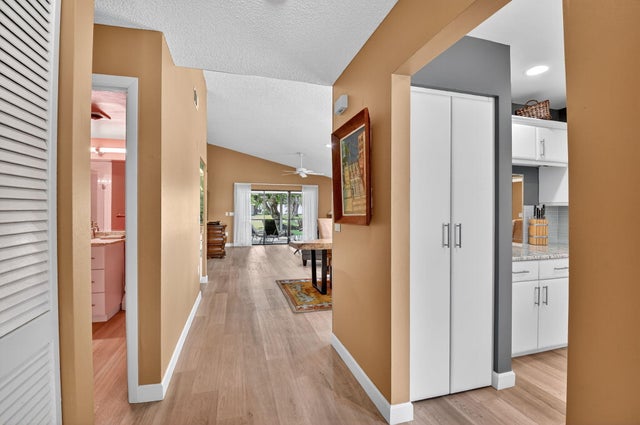 4 of 78 - 32 Stratford Lane W #d, Boynton Beach, FL
