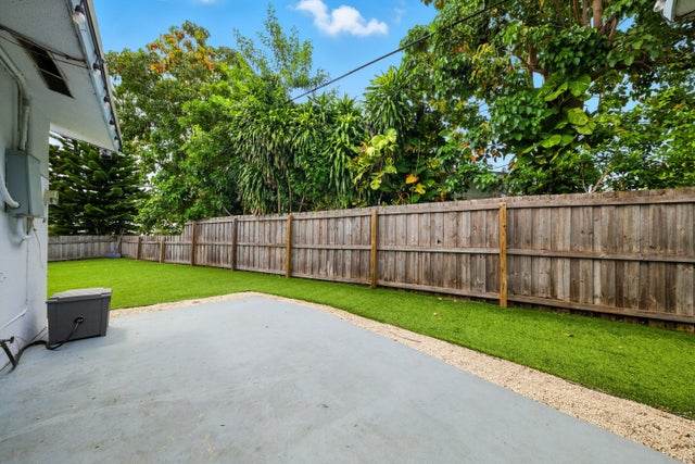 4 of 37 - 2898 Se 1st Place, Boynton Beach, FL
