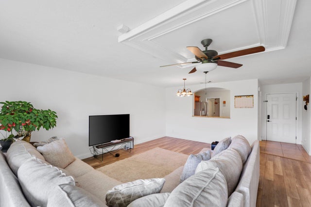 5 of 33 - 4931 Pinemore Lane, Lake Worth, FL