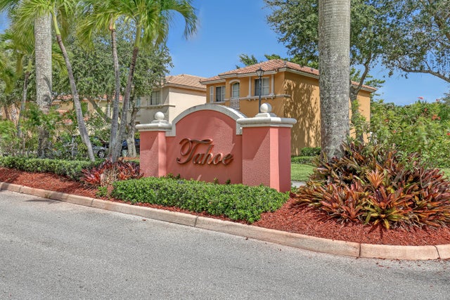 4 of 58 - 4411 Lake Lucerne Circle, West Palm Beach, FL