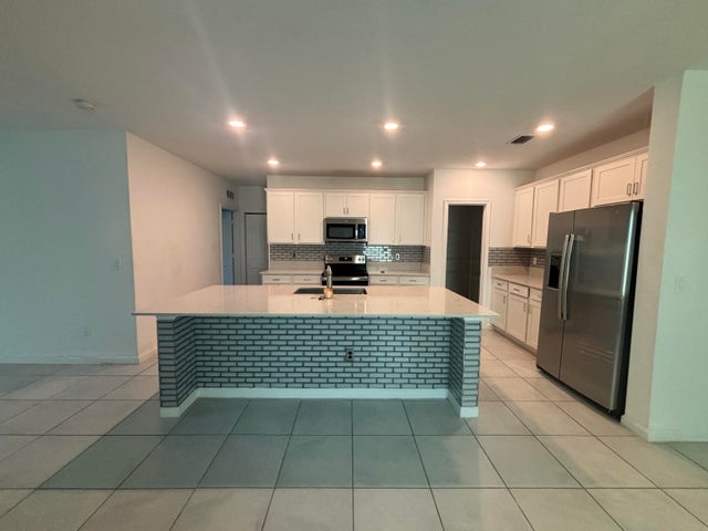 4 of 19 - 740 Worlington Lane, Fort Pierce, FL