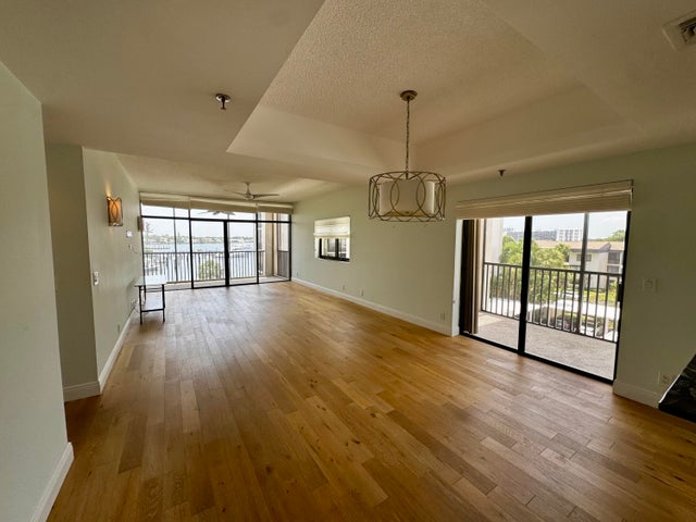 5 of 24 - 11370 Twelve Oaks Way #418, North Palm Beach, FL