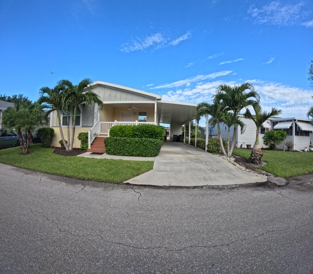 6119 N Ficus Lane, Lantana