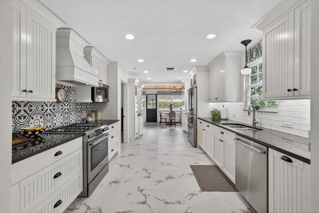3 of 68 - 318 N L Street, Lake Worth Beach, FL