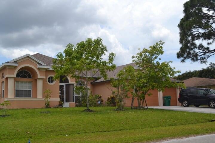 738 Se Lansdowne Av, Port Saint Lucie