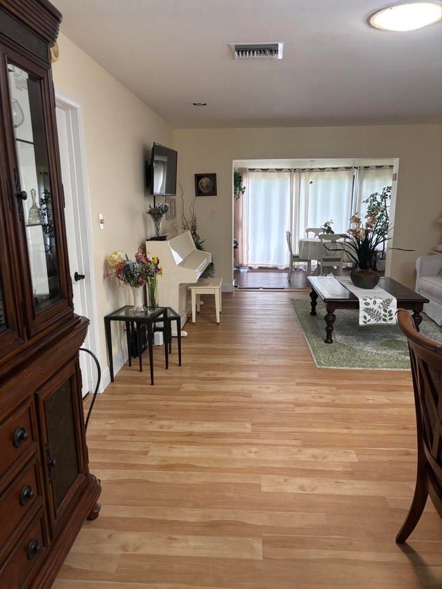 2 of 35 - 143 Lake Susan Drive, West Palm Beach, FL