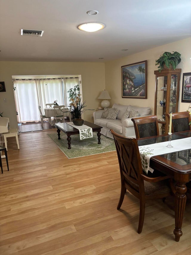 3 of 35 - 143 Lake Susan Drive, West Palm Beach, FL