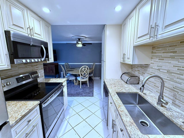 5 of 57 - 1028 Newport H, Deerfield Beach, FL