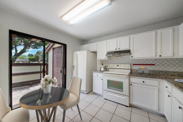 4 of 29 - 248 Brandywine Court, Royal Palm Beach, FL