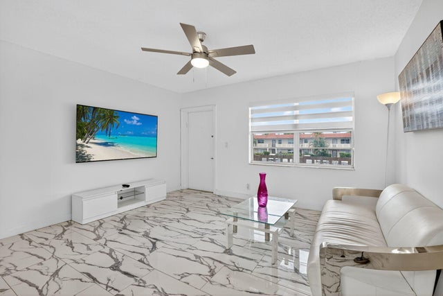 3 of 15 - 5 Abbey Lane #204, Delray Beach, FL