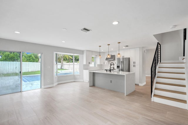 4 of 60 - 1930 Nw 180th Way, Pembroke Pines, FL