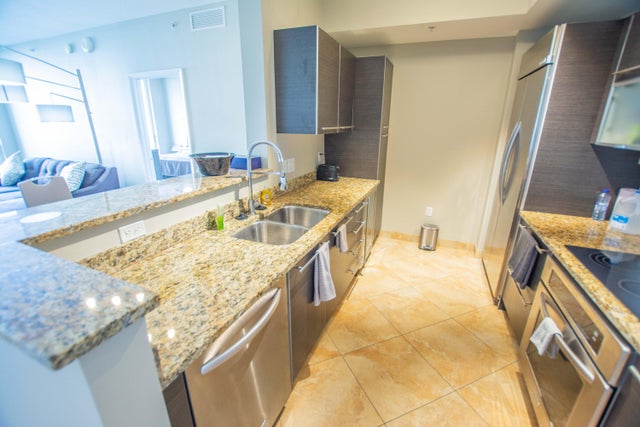 4 of 24 - 550 Okeechobee Boulevard #506, West Palm Beach, FL