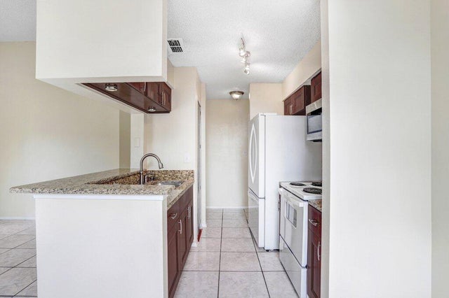 2 of 34 - 8702 Mallard Reserve Drive #202, Tampa, FL