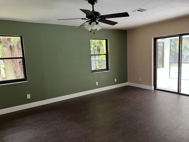 5 of 25 - 74 Barberton Road, Lake Worth, FL