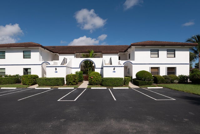 1 of 37 - 6041 Se Landing Way Se #17, Stuart, FL