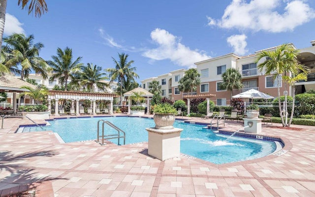3 of 42 - 4302 Myrtlewood Circle E, Palm Beach Gardens, FL