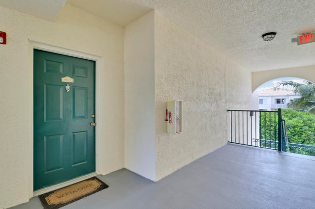 4 of 42 - 4302 Myrtlewood Circle E, Palm Beach Gardens, FL