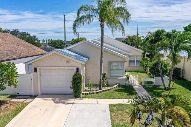 2 of 29 - 9090 Chatsworth Cascades, Boca Raton, FL
