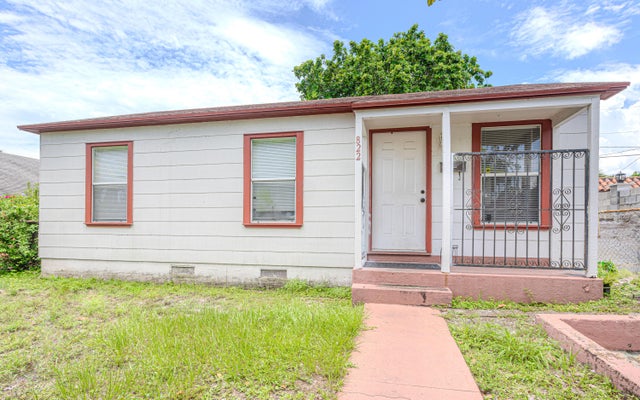 5 of 15 - 822 30th Court, West Palm Beach, FL