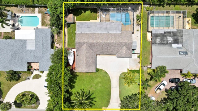 2 of 42 - 339 Country Club Drive, Tequesta, FL