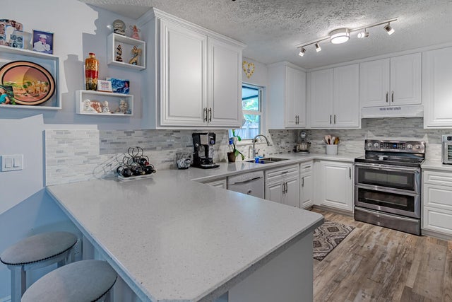 4 of 26 - 3048 Se Orchid Street, Stuart, FL