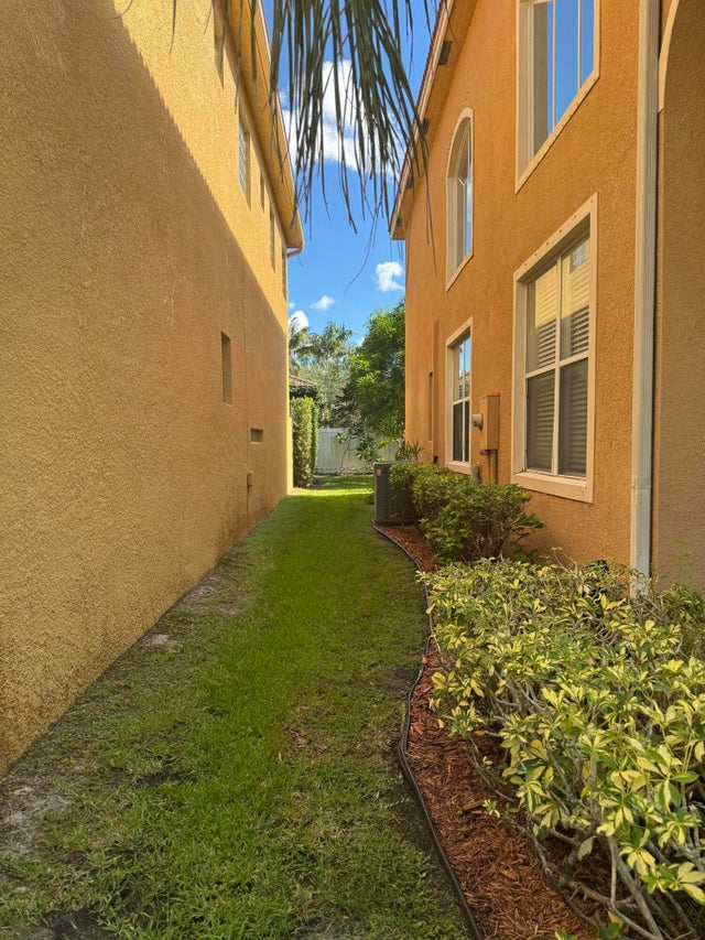 3 of 26 - 236 Gazetta Way, West Palm Beach, FL