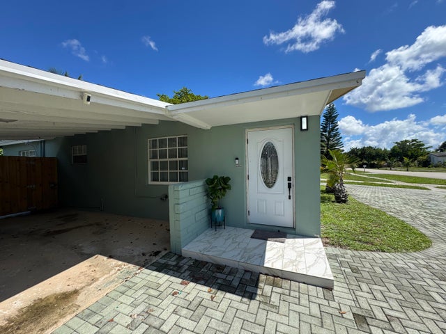 1 of 33 - 1382 Parterre Drive, West Palm Beach, FL
