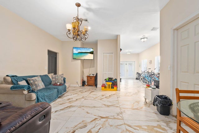 5 of 37 - 2108 Avenue G, Fort Pierce, FL