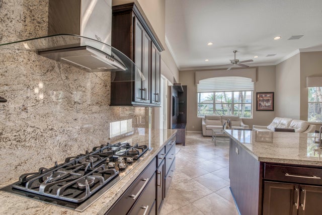 5 of 36 - 113 La Vida Court, Palm Beach Gardens, FL