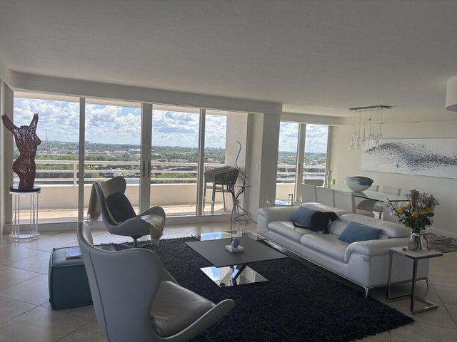 5 of 7 - 4201 N Ocean Boulevard #909, Boca Raton, FL