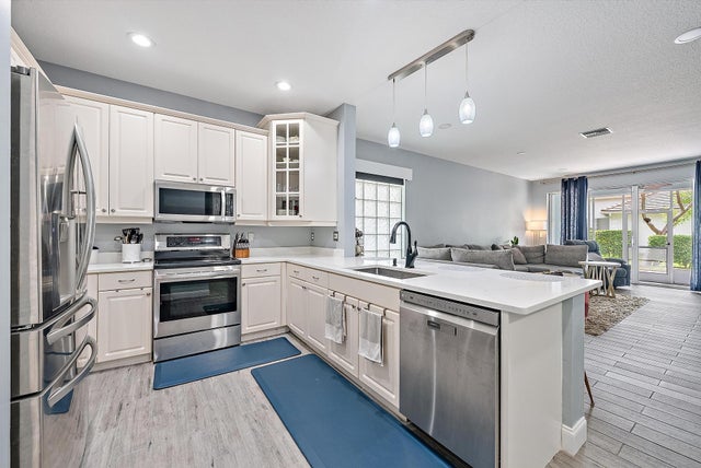 5 of 31 - 715 Belle Grove Lane, Royal Palm Beach, FL