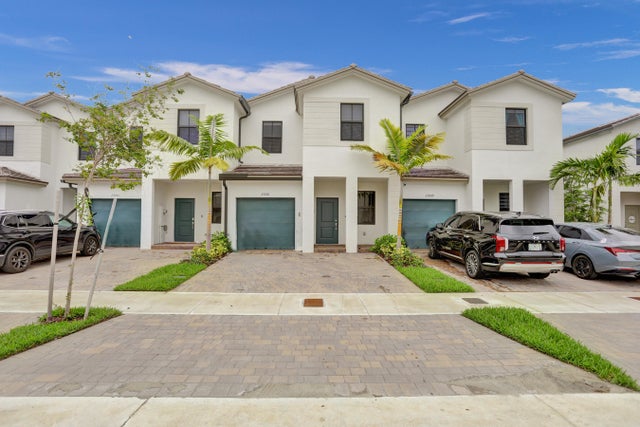2 of 50 - 23061 Sw 128th Place, Miami, FL