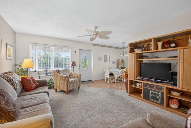 4 of 32 - 11 Kingswood A, West Palm Beach, FL
