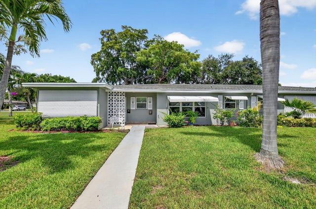 1 of 37 - 930 South Drive #b, Delray Beach, FL