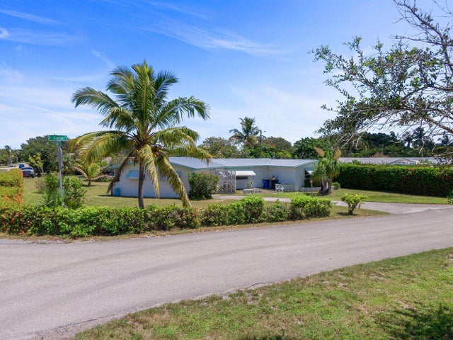 2 of 43 - 9361 Se Duncan Street, Hobe Sound, FL