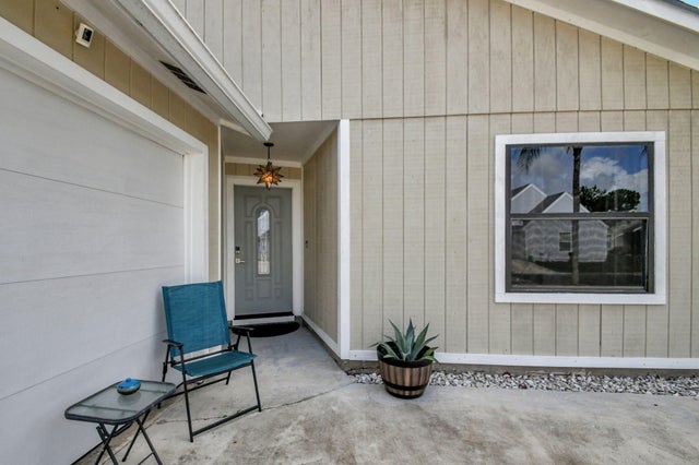5 of 38 - 6041 Lace Wood Circle, Lake Worth, FL