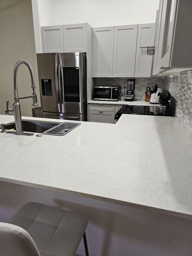 3 of 18 - 491 Springdale Circle, Palm Springs, FL