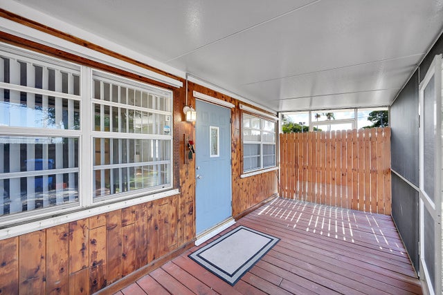 5 of 36 - 110 E Lake Worth Avenue, Lantana, FL