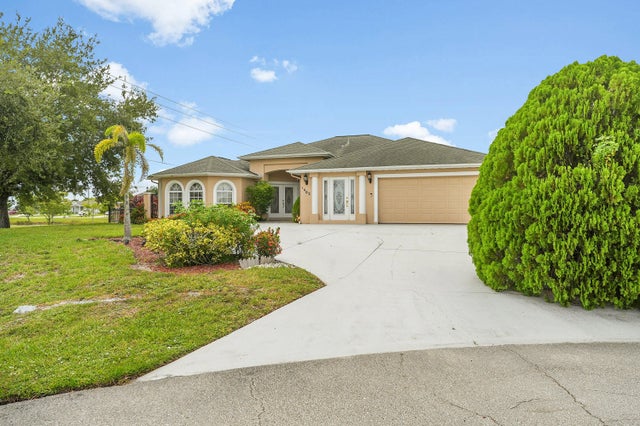 3 of 59 - 1402 Sw Doe Court, Port Saint Lucie, FL