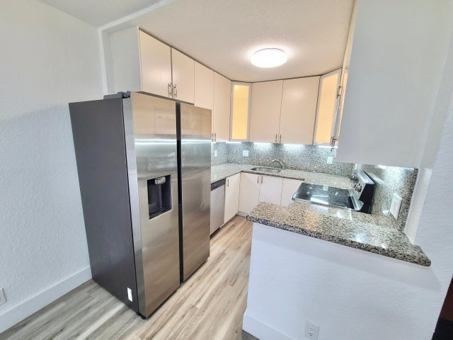 2 of 15 - 610 Nw 13th Street #16, Boca Raton, FL