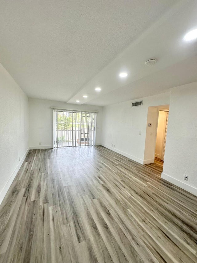 5 of 15 - 610 Nw 13th Street #16, Boca Raton, FL