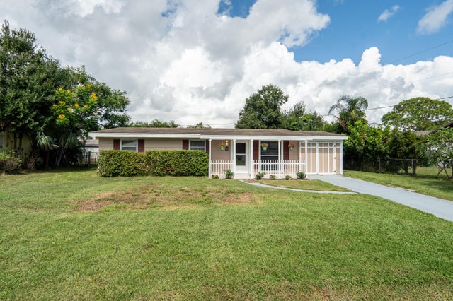 422 Coconut Avenue E, Port Saint Lucie