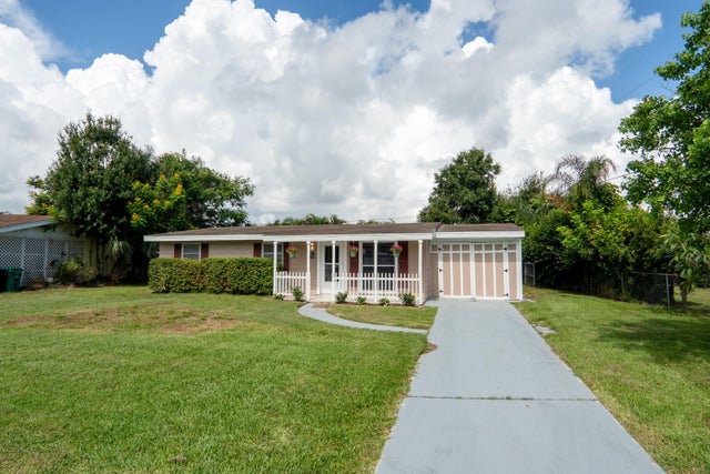 2 of 31 - 422 Coconut Avenue E, Port Saint Lucie, FL