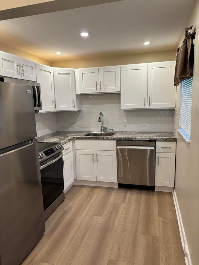2 of 24 - 228 Brighton F, Boca Raton, FL
